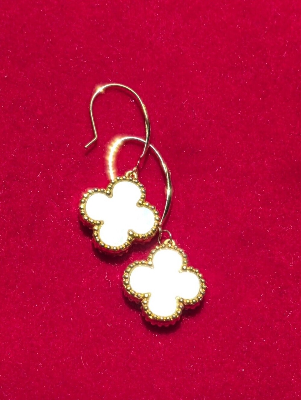 🍀✨️ 18K Real Gold Clover Drop Earrings with Iridescent White Inlay✨️🍀